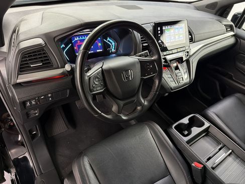Certified 2024 Honda Odyssey Sport image 4