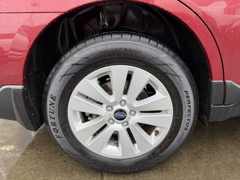 Used 2019 Subaru Outback 2.5i Premium w/ Popular Package #2 image 9