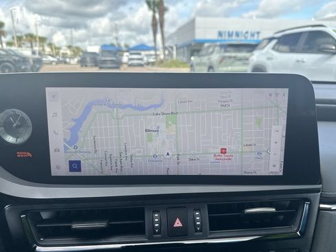 Used 2023 Lexus ES 300h w/ Accessory Package (Z2) FWD image 24