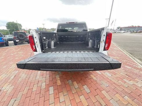 Used 2024 GMC Sierra 1500 SLT RWD image 33
