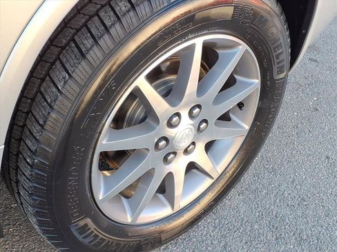 Used 2015 Buick Enclave Leather image 11