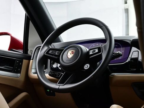 Certified 2026 Porsche Cayenne S AWD/4WD image 21