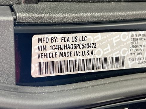 Used 2023 Jeep Grand Cherokee Altitude image 31