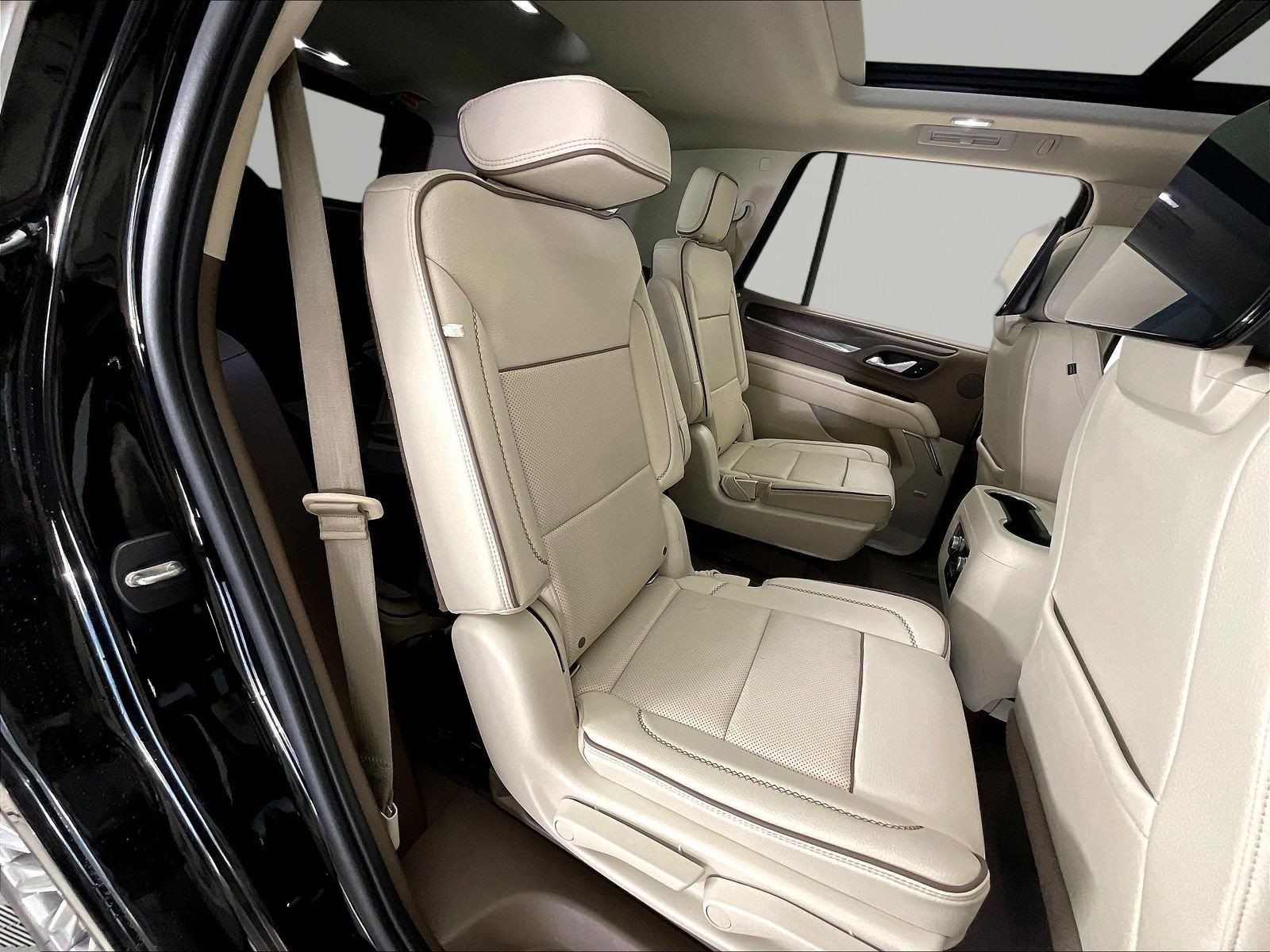 Used 2021 GMC Yukon Denali w/ Denali Ultimate Package AWD/4WD image 25