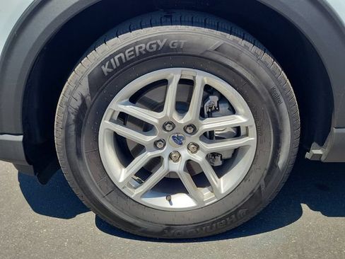 Used 2026 Ford Explorer Active w/ Active Comfort Package RWD image 26