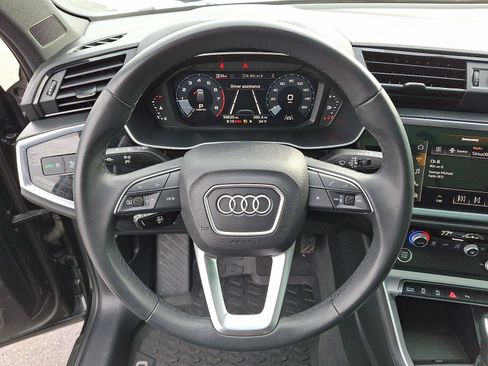 Used 2023 Audi Q3 2.0T Premium image 19