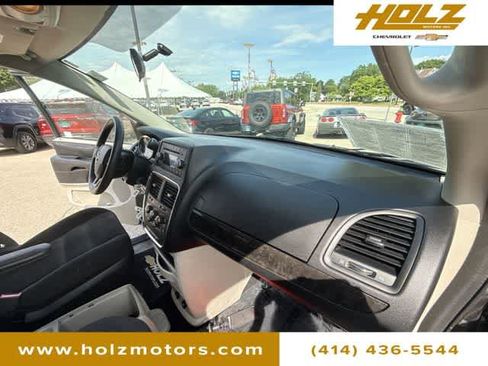 Used 2016 Dodge Grand Caravan SE w/ Quick Order Package 29E SE FWD image 25