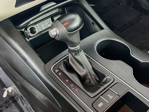 Used 2019 Kia Sorento AWD V6 image 24