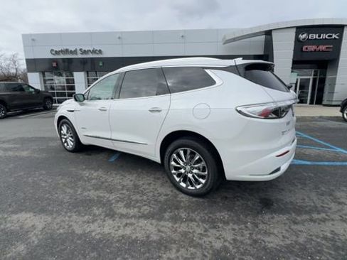 Certified 2024 Buick Enclave Avenir w/ Avenir Technology Package image 6