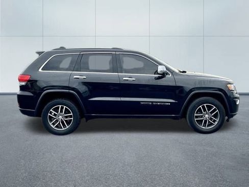 Used 2017 Jeep Grand Cherokee Limited image 18