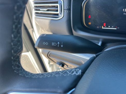 Used 2024 Jeep Wagoneer L Series II w/ Flexible Seating Group image 23