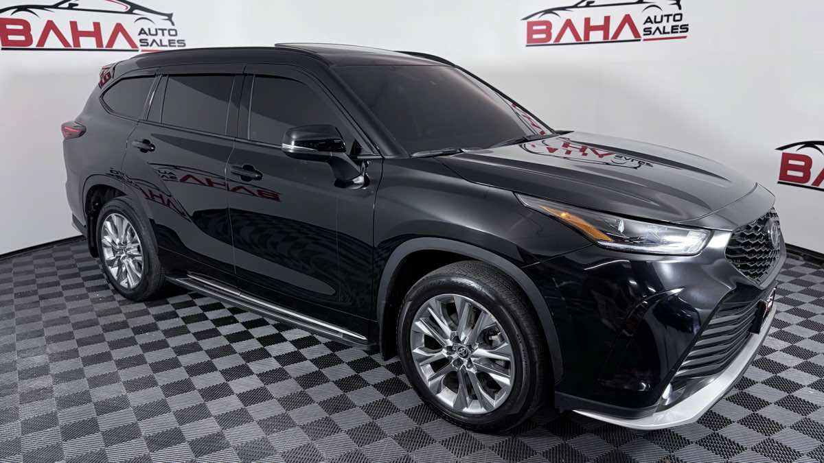Used 2025 Toyota Highlander XSE AWD/4WD image 9