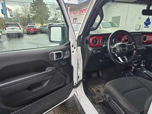 Used 2022 Jeep Gladiator Rubicon w/ Trailer Tow Package image 20