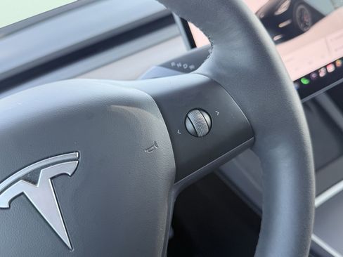 Used 2023 Tesla Model Y Performance AWD/4WD image 53