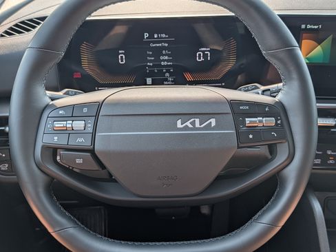 Certified 2026 Kia Sportage EX FWD image 25