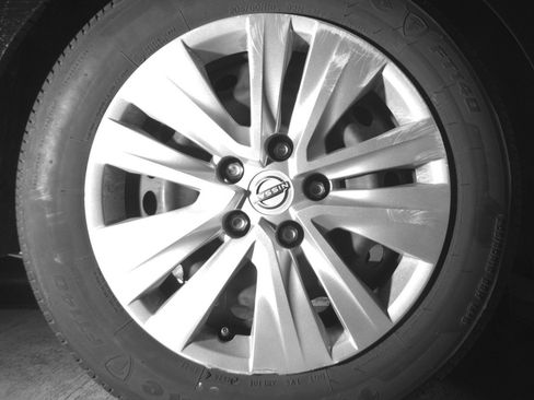 Used 2025 Nissan Sentra S FWD image 15