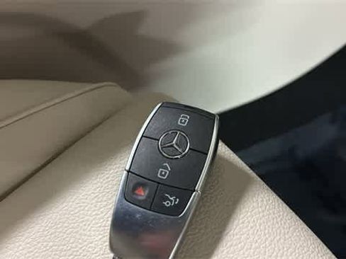 Used 2025 Mercedes-Benz GLA 250 4MATIC image 35