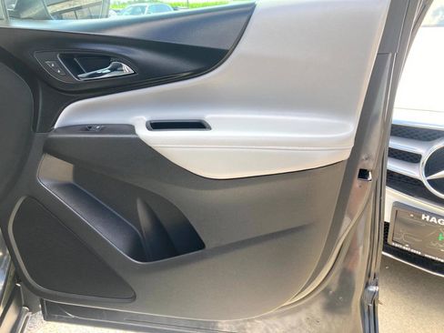 Used 2018 Chevrolet Equinox Premier w/ LPO, Cargo Package FWD image 14