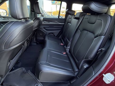 New 2025 Jeep Grand Cherokee Limited image 20