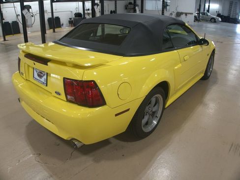 Used 2001 Ford Mustang GT RWD image 5
