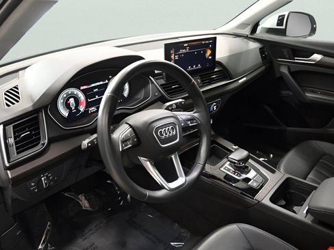 Used 2021 Audi Q5 2.0T Premium Plus w/ Premium Plus Package AWD/4WD image 10