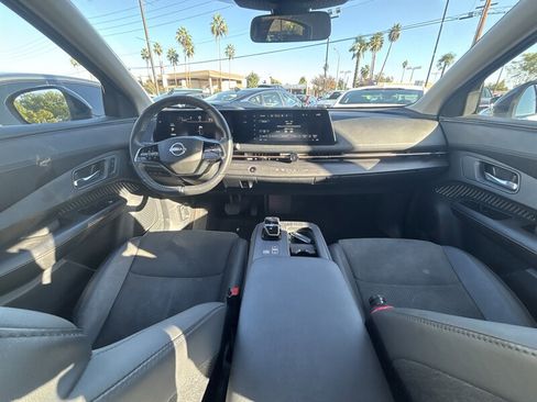Used 2023 Nissan Ariya AWD image 30