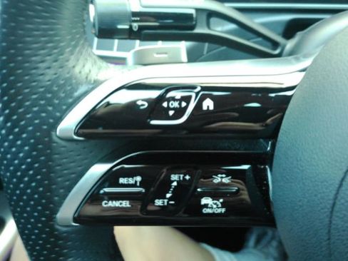 Used 2023 Mercedes-Benz C 300 Sedan w/ AMG Line w/ Night Package image 38