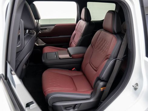 New 2026 INFINITI QX80 Autograph w/ Premium Cargo Package image 14