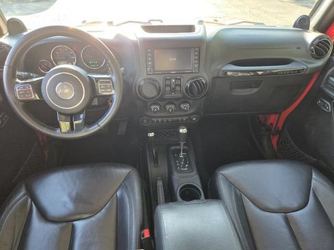 Used 2014 Jeep Wrangler Unlimited Sahara AWD/4WD image 24