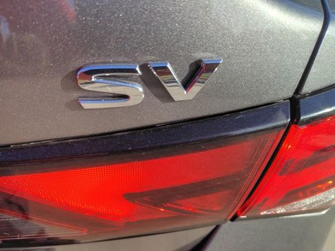 Used 2024 Nissan Sentra SV FWD image 9