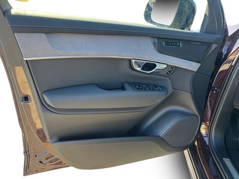 New 2026 Volvo XC90 T8 Ultra w/ Protection Package Premier AWD/4WD image 10