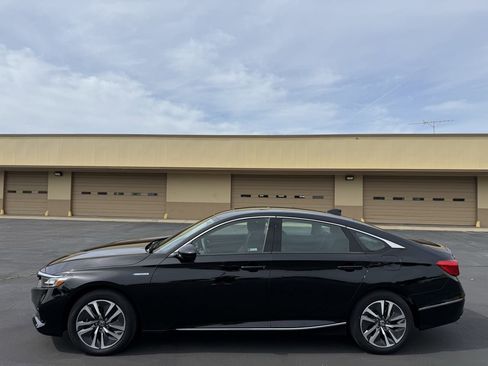 Used 2021 Honda Accord EX image 4