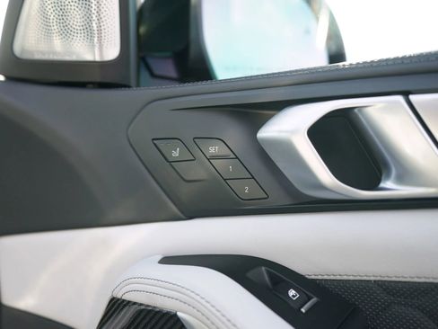 Used 2022 BMW X5 M Competition w/ Ultimate Package image 38