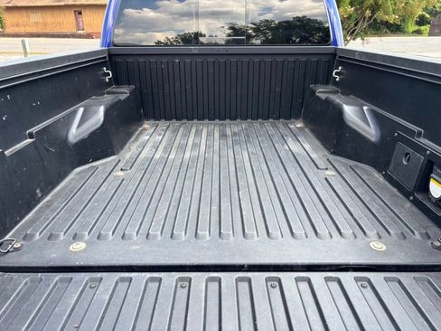 Used 2022 Toyota Tacoma TRD Sport AWD/4WD image 11