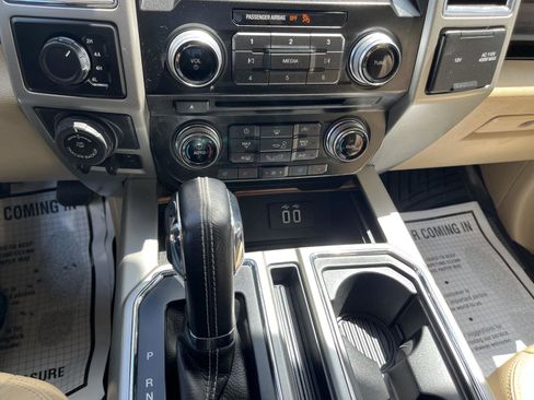 Used 2016 Ford F150 Lariat w/ Equipment Group 502A Luxury AWD/4WD image 23