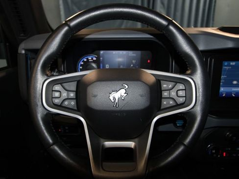 Used 2023 Ford Bronco Black Diamond image 10