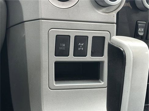 Used 2008 Toyota Sequoia Limited image 28