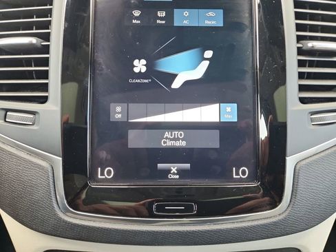 Used 2020 Volvo XC90 T5 Momentum w/ Protection Package Premier FWD image 28