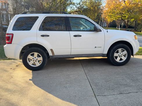 Used 2010 Ford Escape 2WD Hybrid image 10