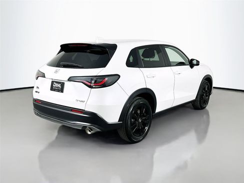 New 2026 Honda HR-V Sport image 7