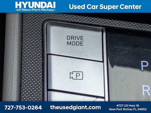Used 2024 Hyundai Elantra SE FWD image 22