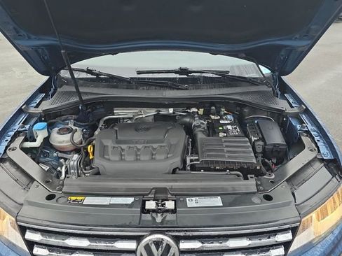 Used 2020 Volkswagen Tiguan SE w/ Panoramic Sunroof Package image 29