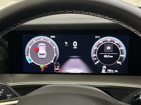 New 2026 Volkswagen Tiguan SE image 29