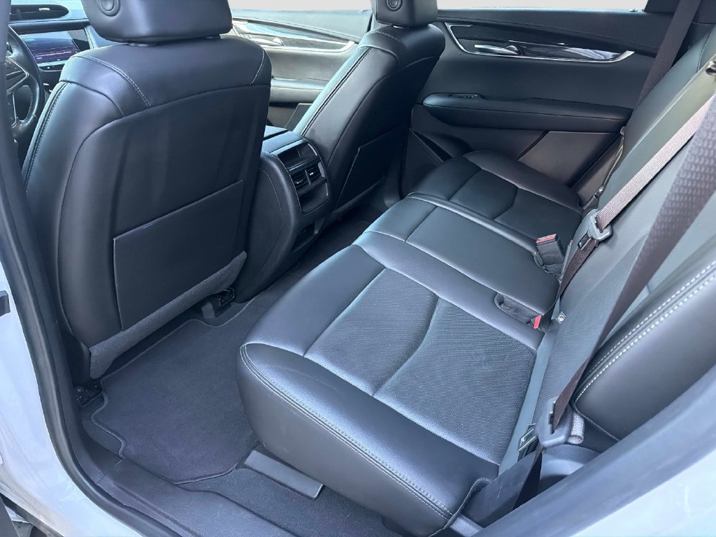 Used 2022 Cadillac XT5 Premium Luxury FWD image 15