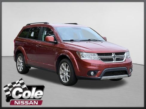 Used 2013 Dodge Journey SXT w/ Flexible Seating Group FWD image 1