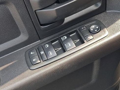 Used 2014 RAM 1500 Express AWD/4WD image 24