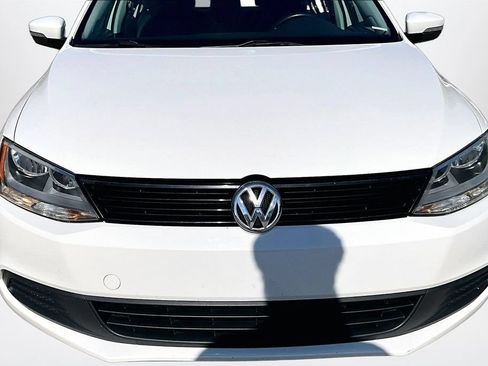 Used 2012 Volkswagen Jetta SE FWD image 30