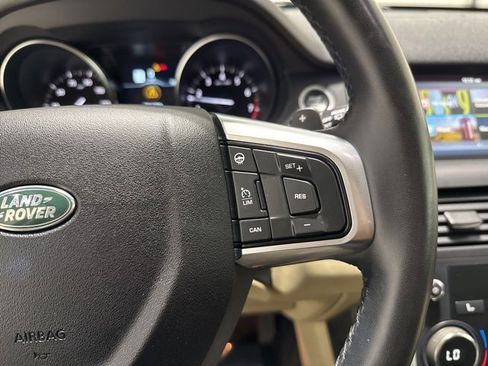 Used 2019 Land Rover Discovery Sport HSE image 23