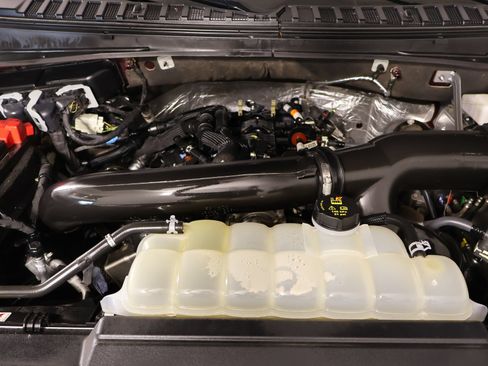 Used 2023 Lincoln Navigator Reserve AWD/4WD image 21