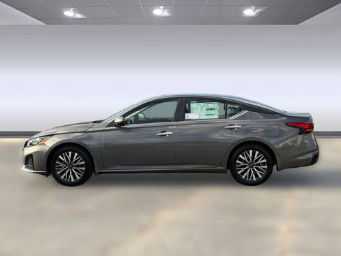 New 2025 Nissan Altima 2.5 SV w/ SV Premium Package image 2